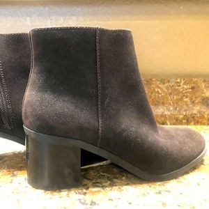 Vince Camuto  Ankle Boots, milk chocolate brown, size 7.5